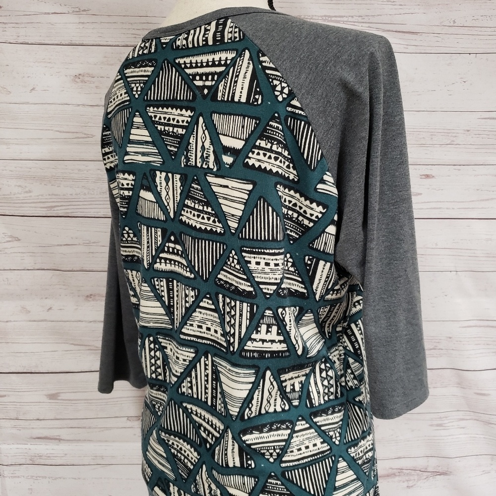 Lularoe Randy Tee B - Picture 2 of 4